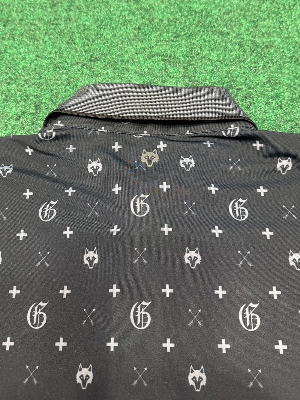 Greyson Men's Golf Polo Shirt with All-Over Print Motif (Medium) - Picture 7 of 7